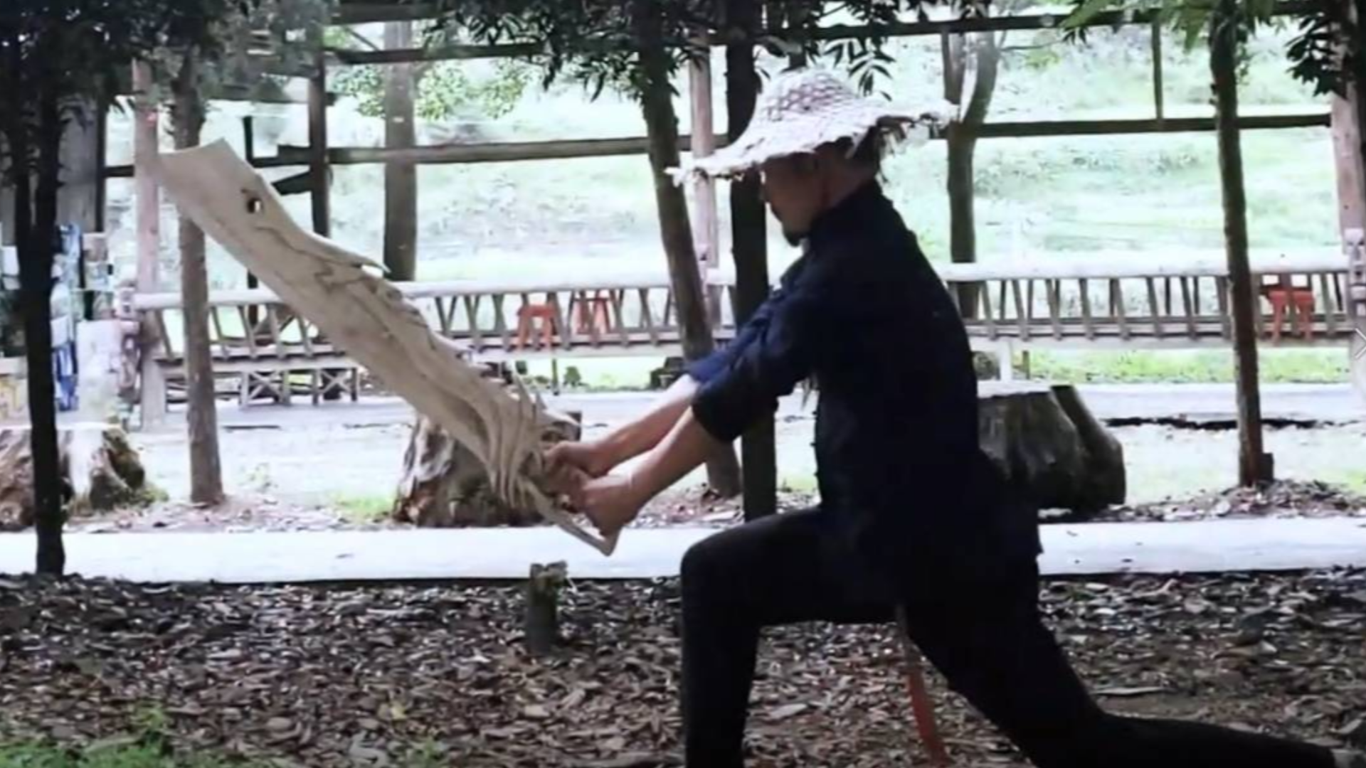 小时候要是有这把屠龙刀,全村就唯我独尊了